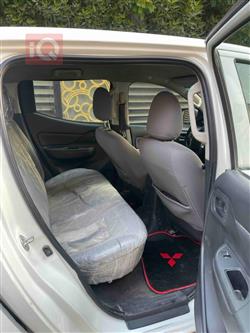 میتسوبیشی L200